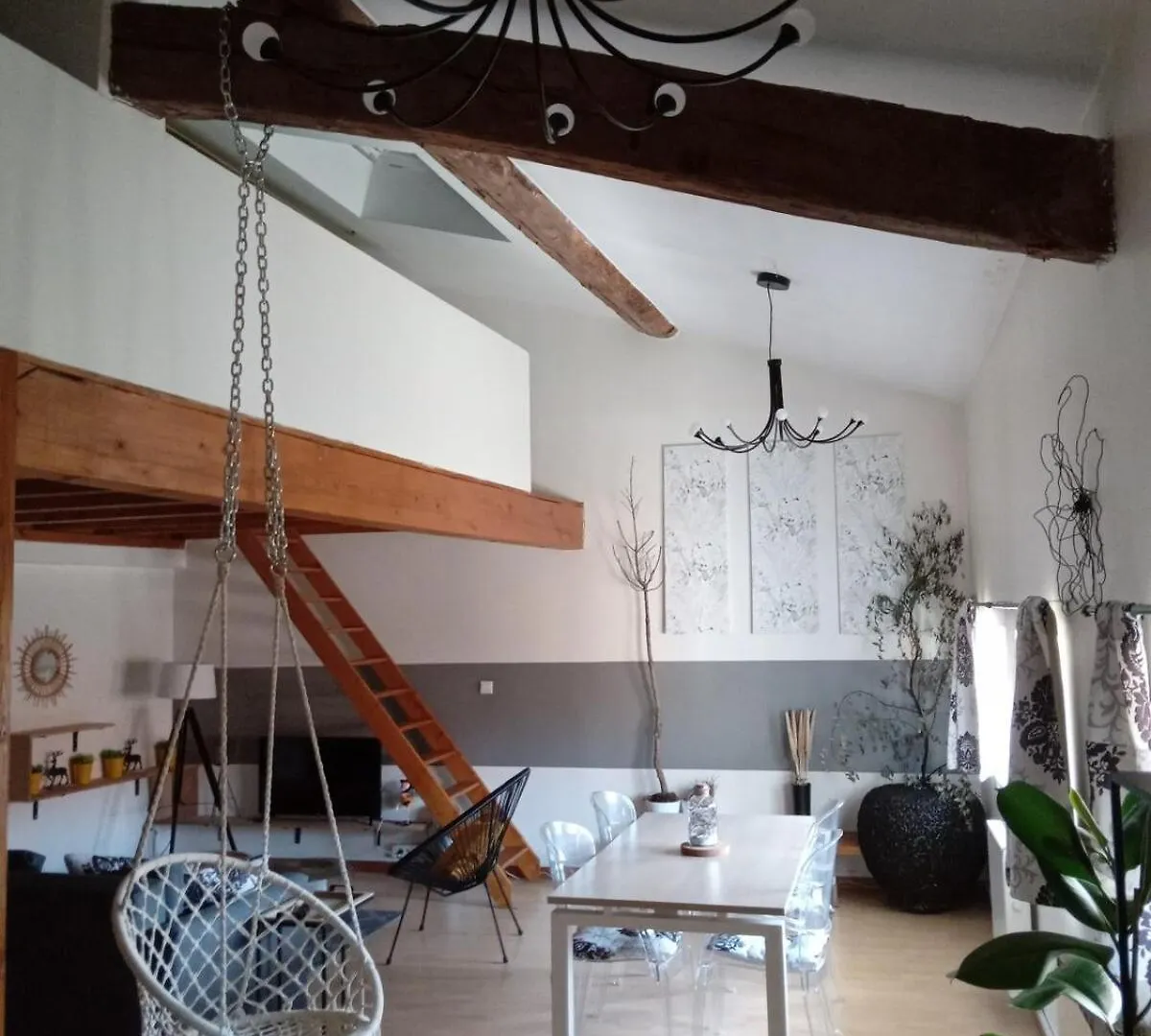 Les Gites Cherois Maison Esprit Cabane Pkg Prive 20 Min De Lyon Les Cheres