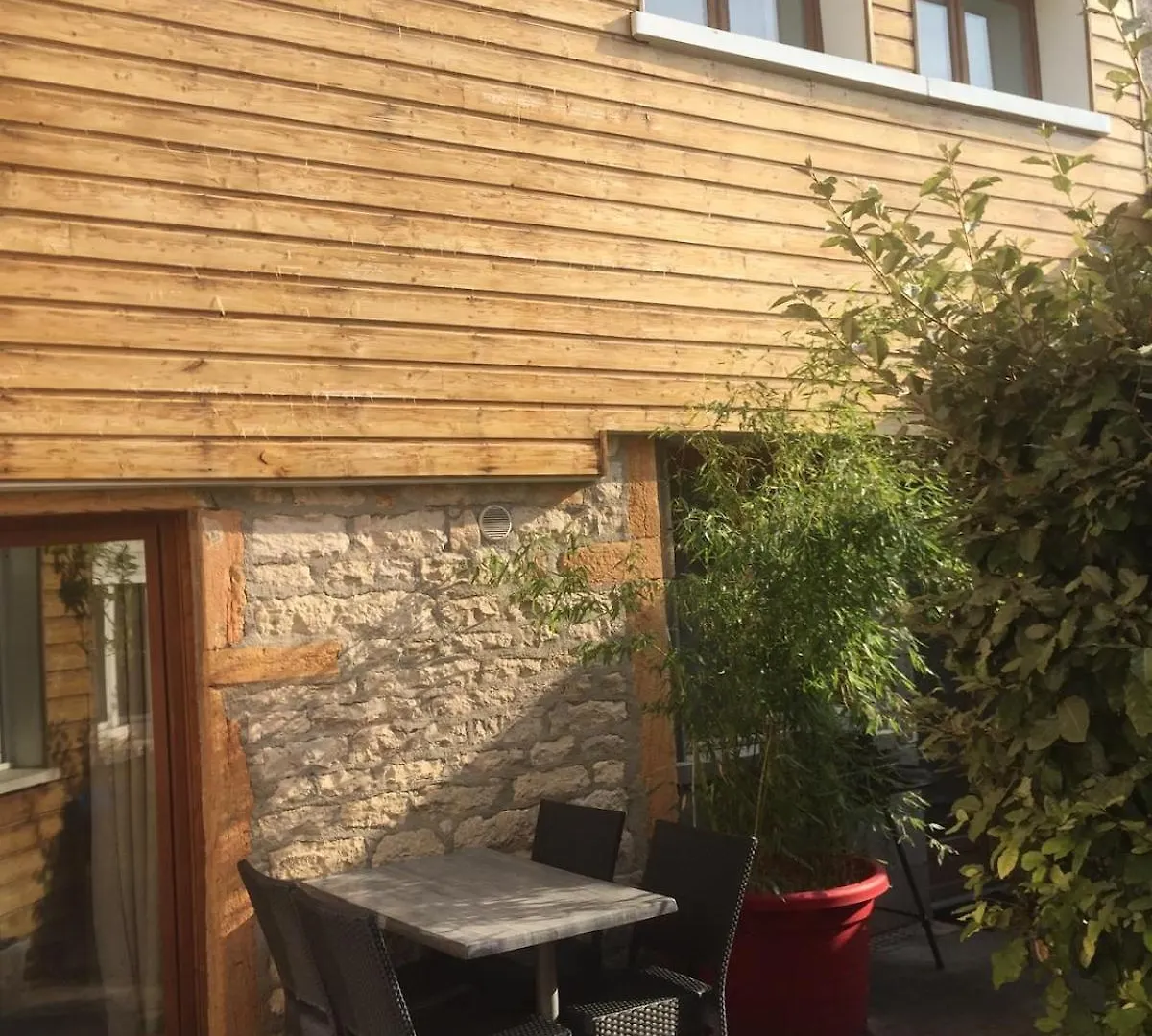 Les Gites Cherois Maison Esprit Cabane Pkg Prive 20 Min De Lyon Les Cheres Apartment
