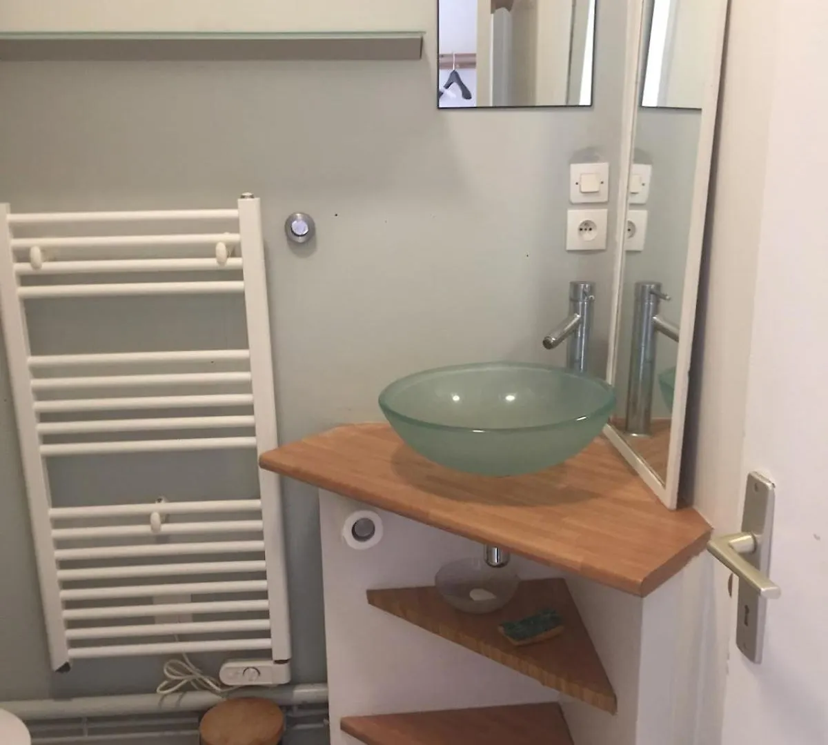 Les Gites Cherois Maison Esprit Cabane Pkg Prive 20 Min De Lyon Les Cheres France